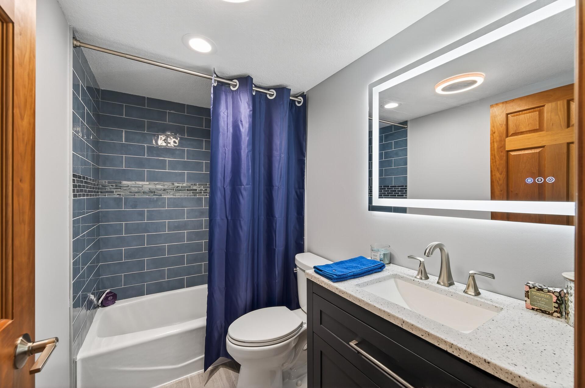 Upper Level Full Bath