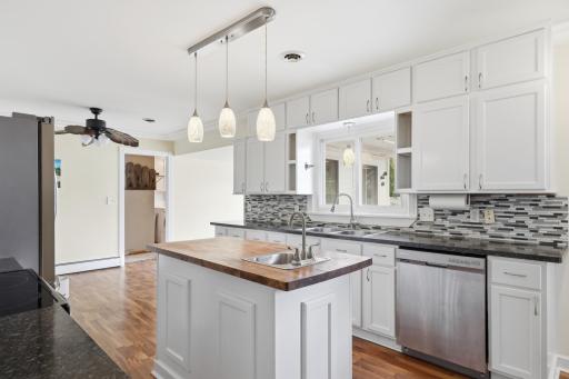 613 Monroe Street S, Shakopee, MN 55379