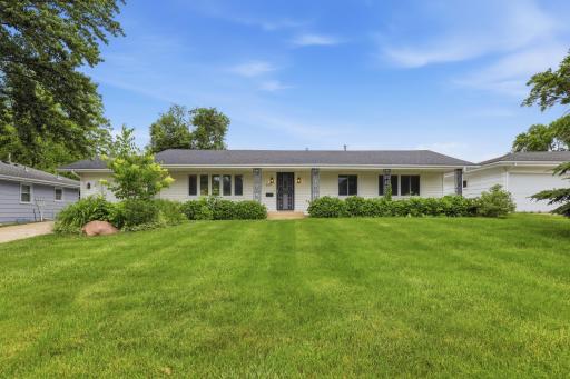 613 Monroe Street S, Shakopee, MN 55379