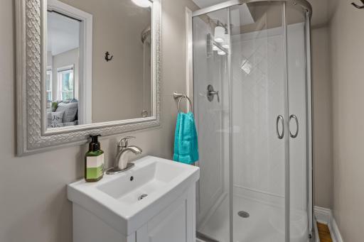 18013 Roberds Lake Boulevard, Faribault, MN 55021