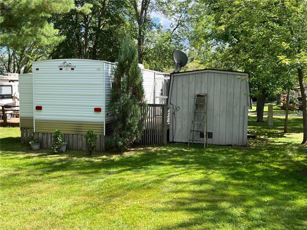 A look at the grassy area behind the park model.