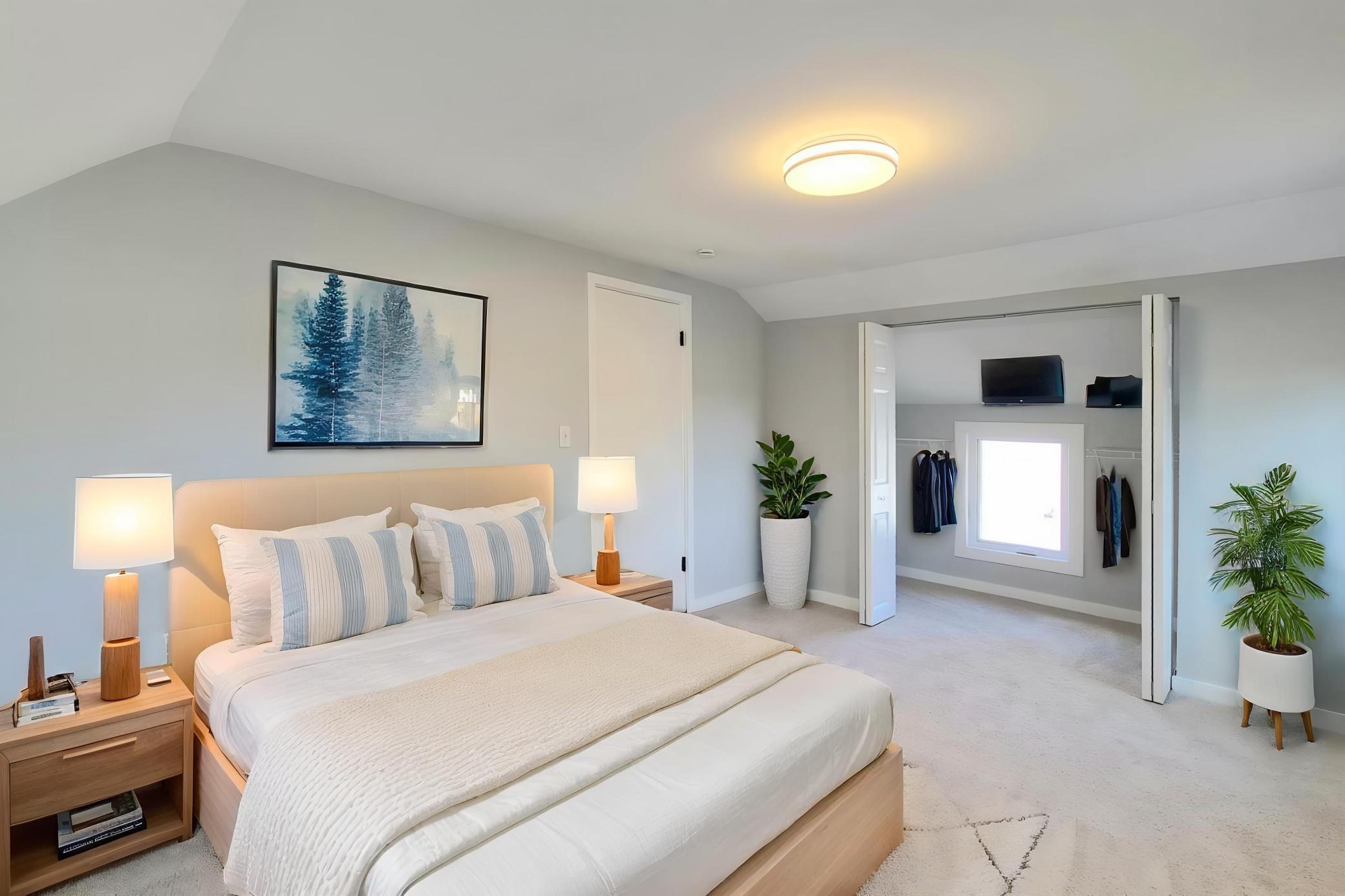 Big Upper Primary Bedroom with walk in closet with a window :-)