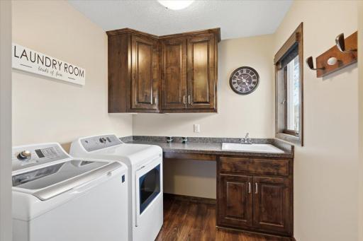 11825 Erskin Circle, Blaine, MN 55449