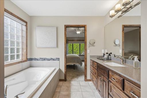 11825 Erskin Circle, Blaine, MN 55449