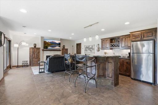 11825 Erskin Circle, Blaine, MN 55449