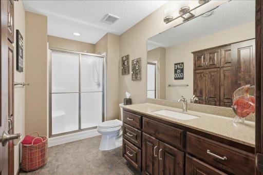 11825 Erskin Circle, Blaine, MN 55449