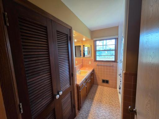 6308 Ewing Avenue S, Edina, MN 55410