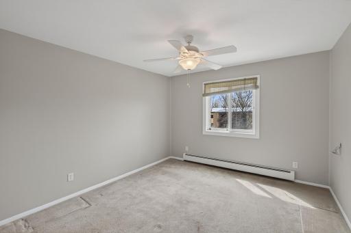 2690 Oxford Street N, 239, Saint Paul, MN 55113