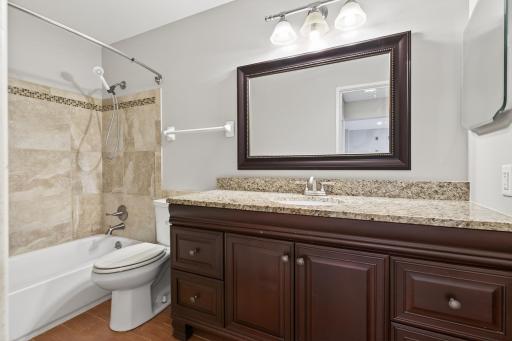 2690 Oxford Street N, 239, Saint Paul, MN 55113