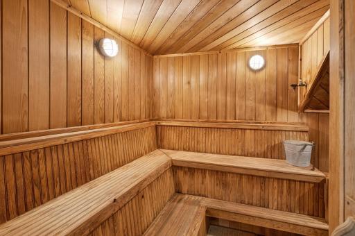 2690 Oxford Street N, 239, Saint Paul, MN 55113