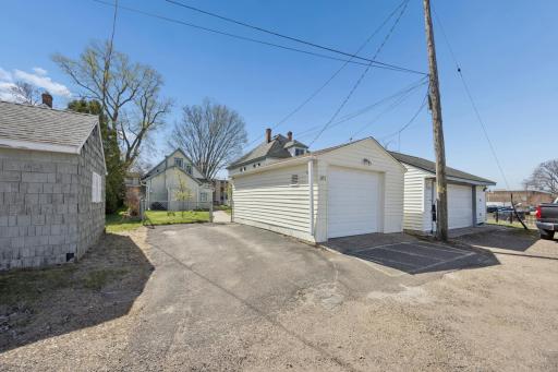 1351 Ames Avenue, Saint Paul, MN 55106
