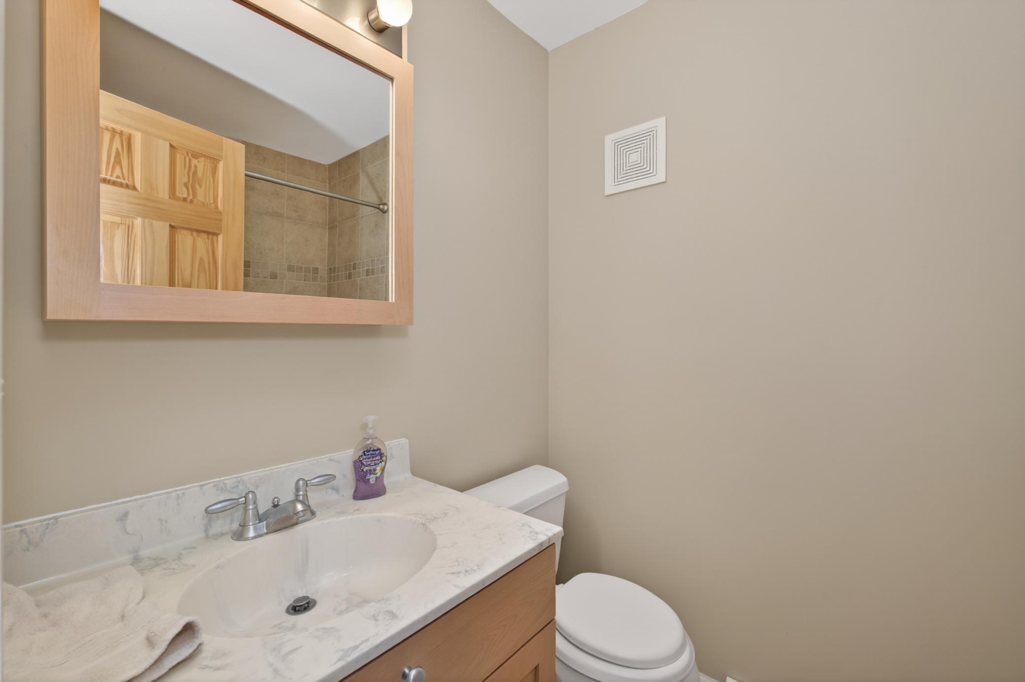 Amdak__1633 10th Ave S Fargo ND_0012.jpg