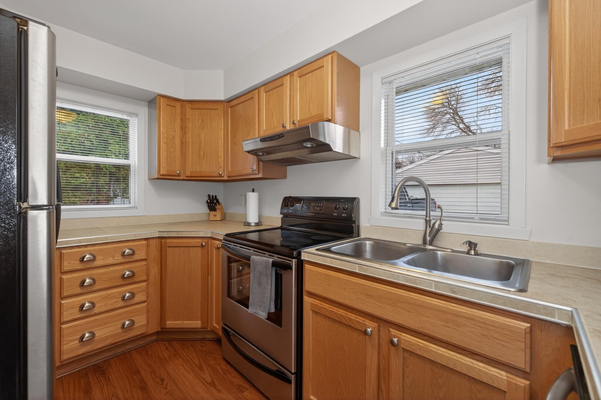 Amdak__1633 10th Ave S Fargo ND_0011.jpg