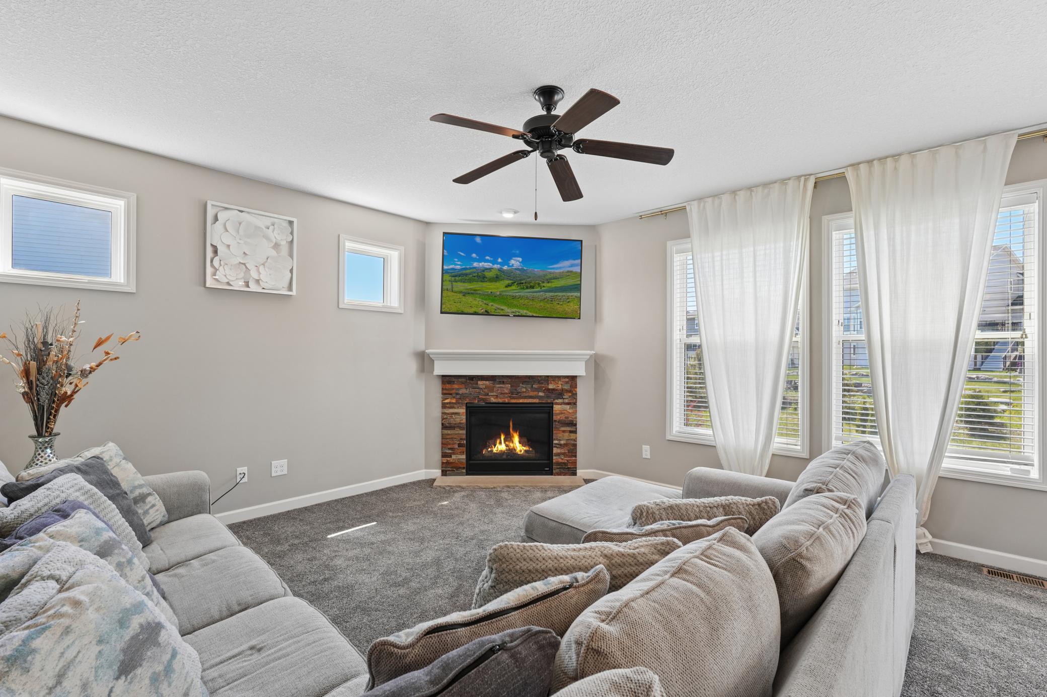 Cozy and spacious living room