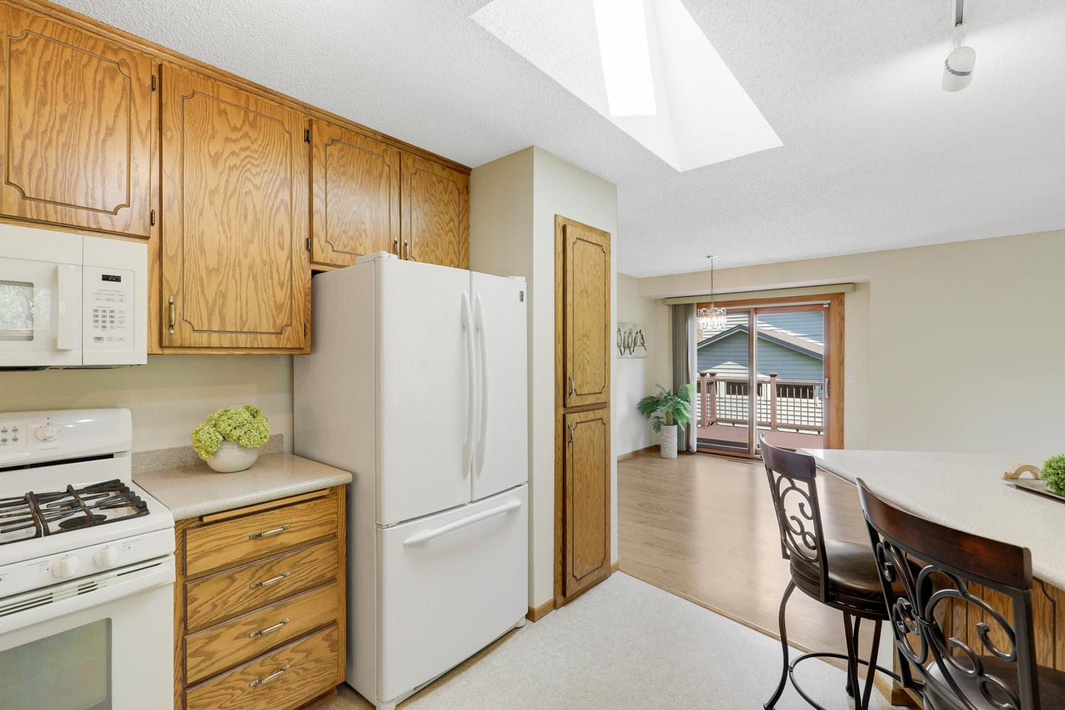 Gas range and microwave oven.