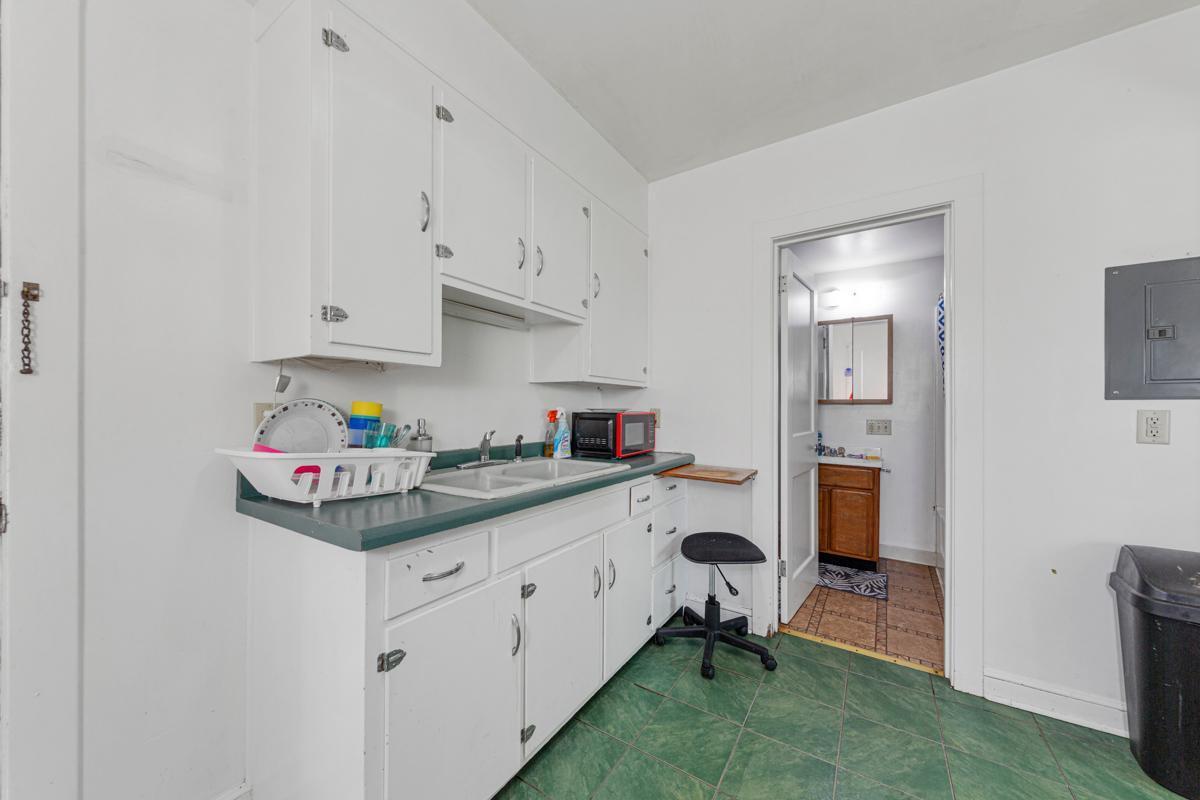 11 Kitchen_apt 1.jpg