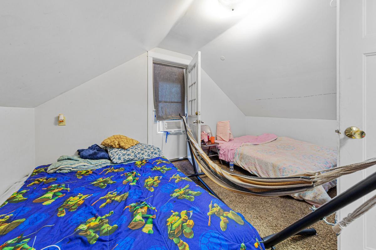 32 Bedroom 2_apt 3.jpg