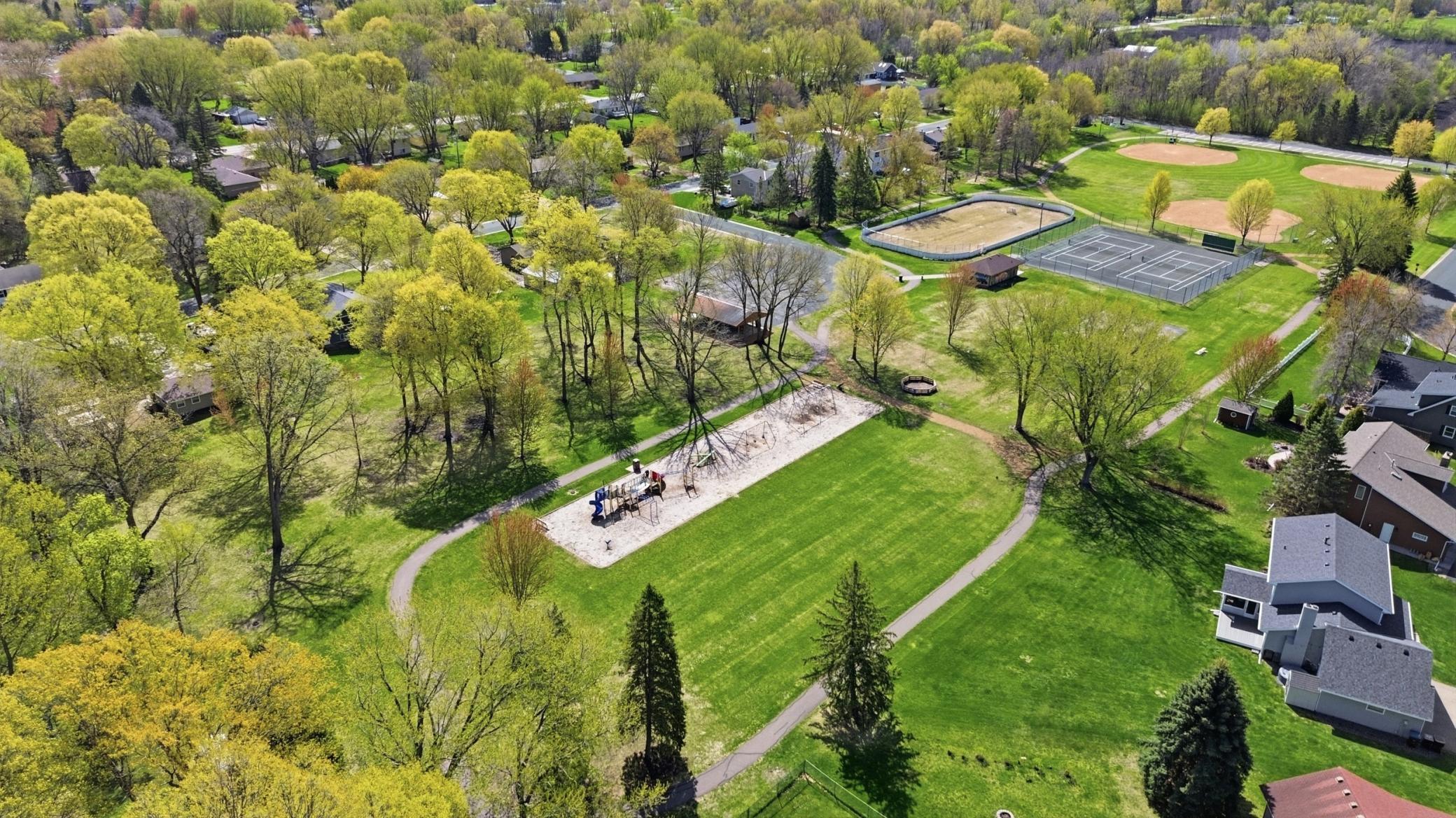 52_5735_w_main_st_maple_plain_mn_55359_usa_876700f6-f677-4bb4-6f54-08dea444aa22_006.jpg