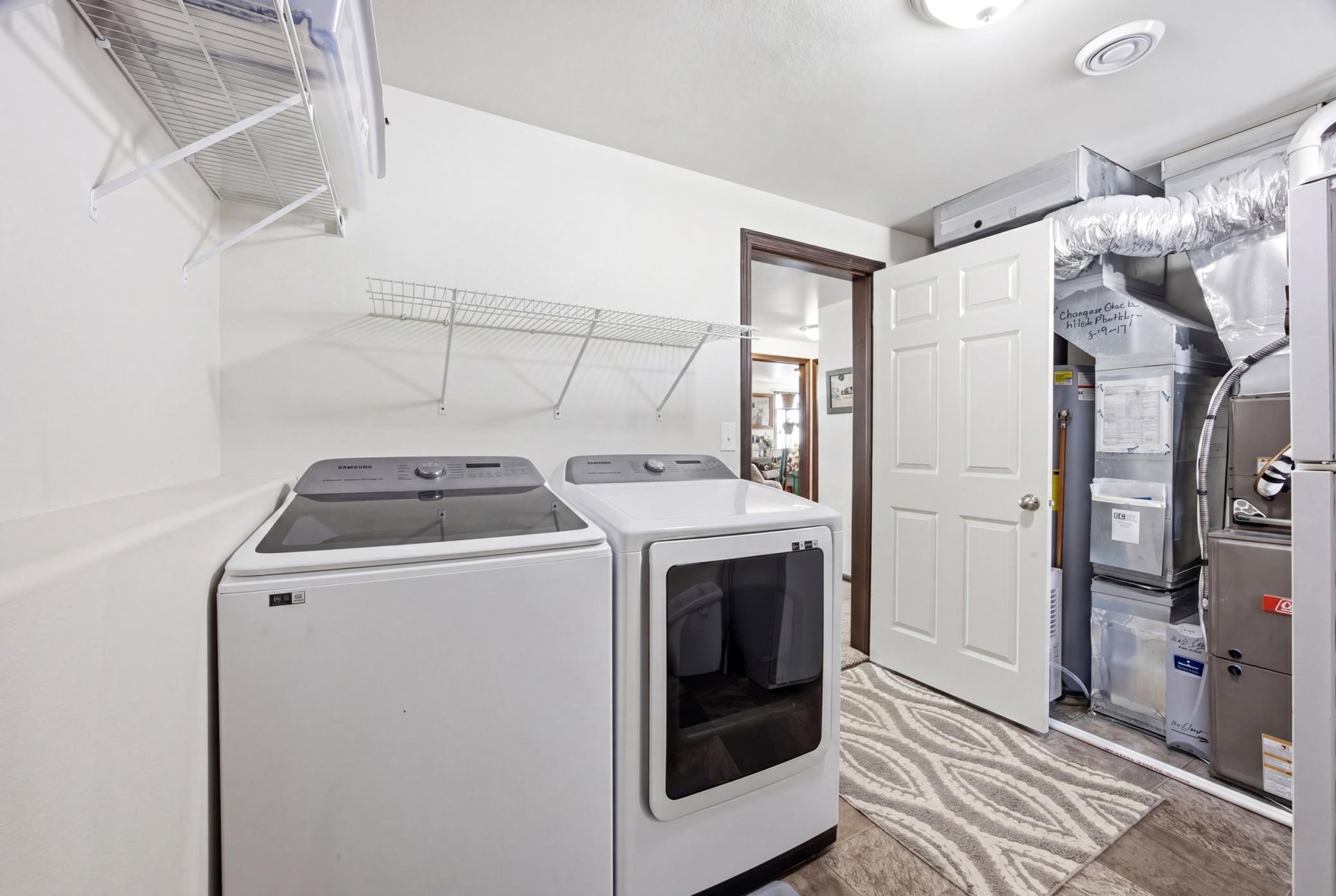 Laundry (Washer & Dryer Included)