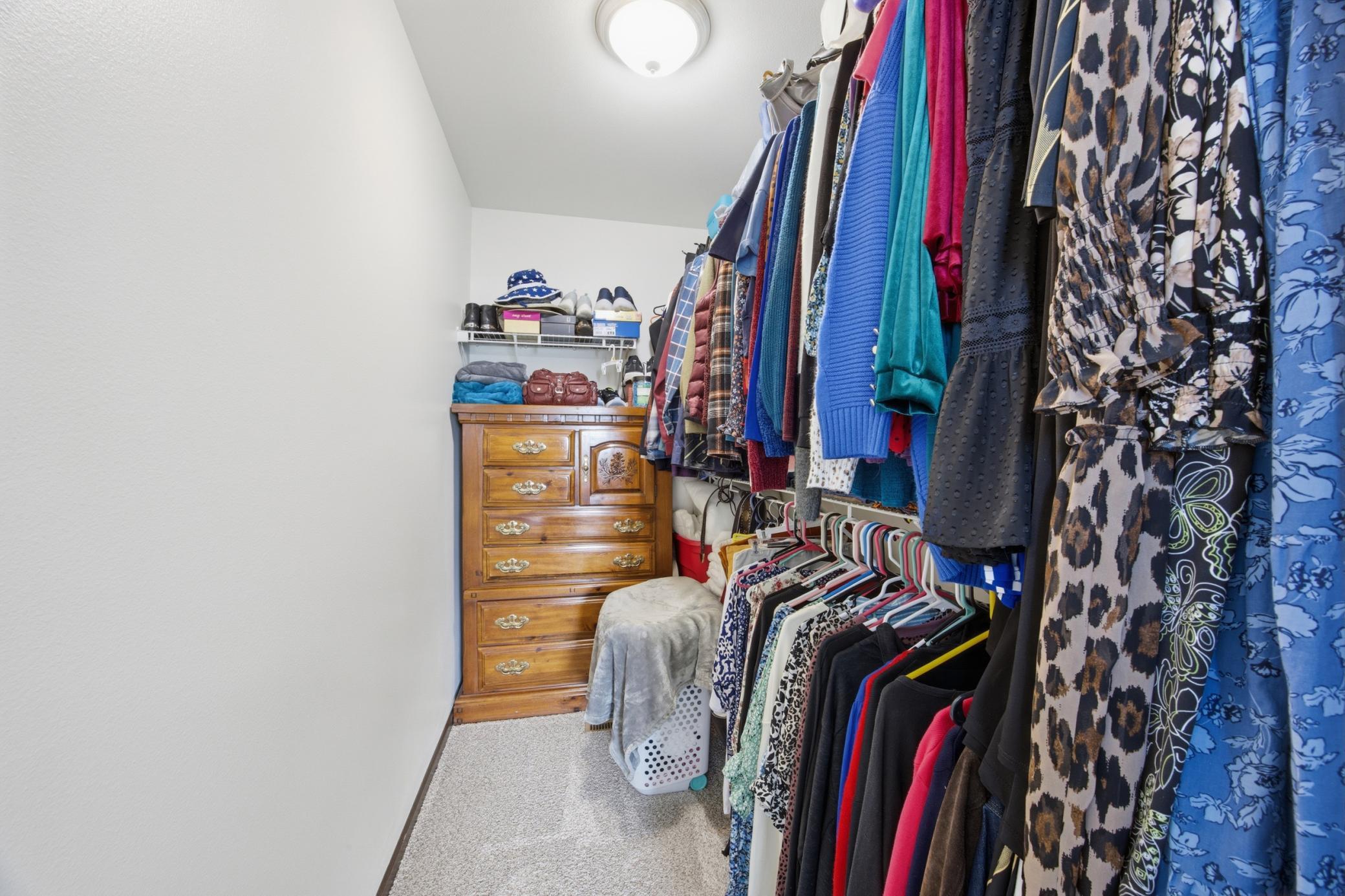 Walk-in Closet