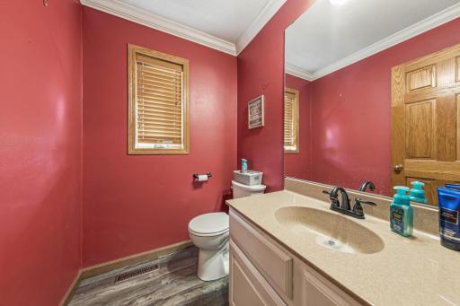 1526 Castle Drive, North Mankato, MN 56003