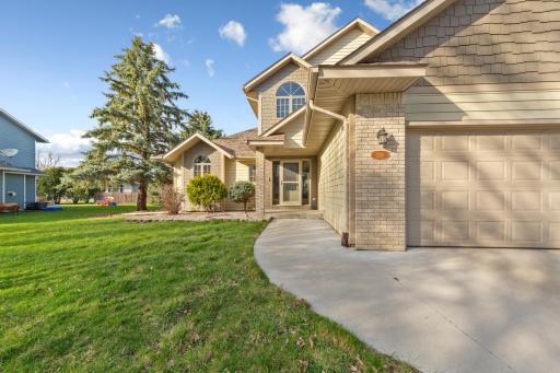1526 Castle Drive, North Mankato, MN 56003