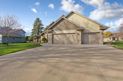 1526 Castle Drive, North Mankato, MN 56003