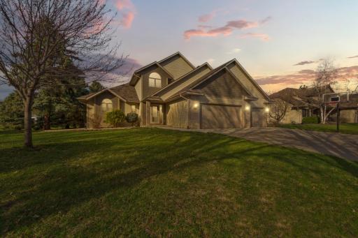 1526 Castle Drive, North Mankato, MN 56003
