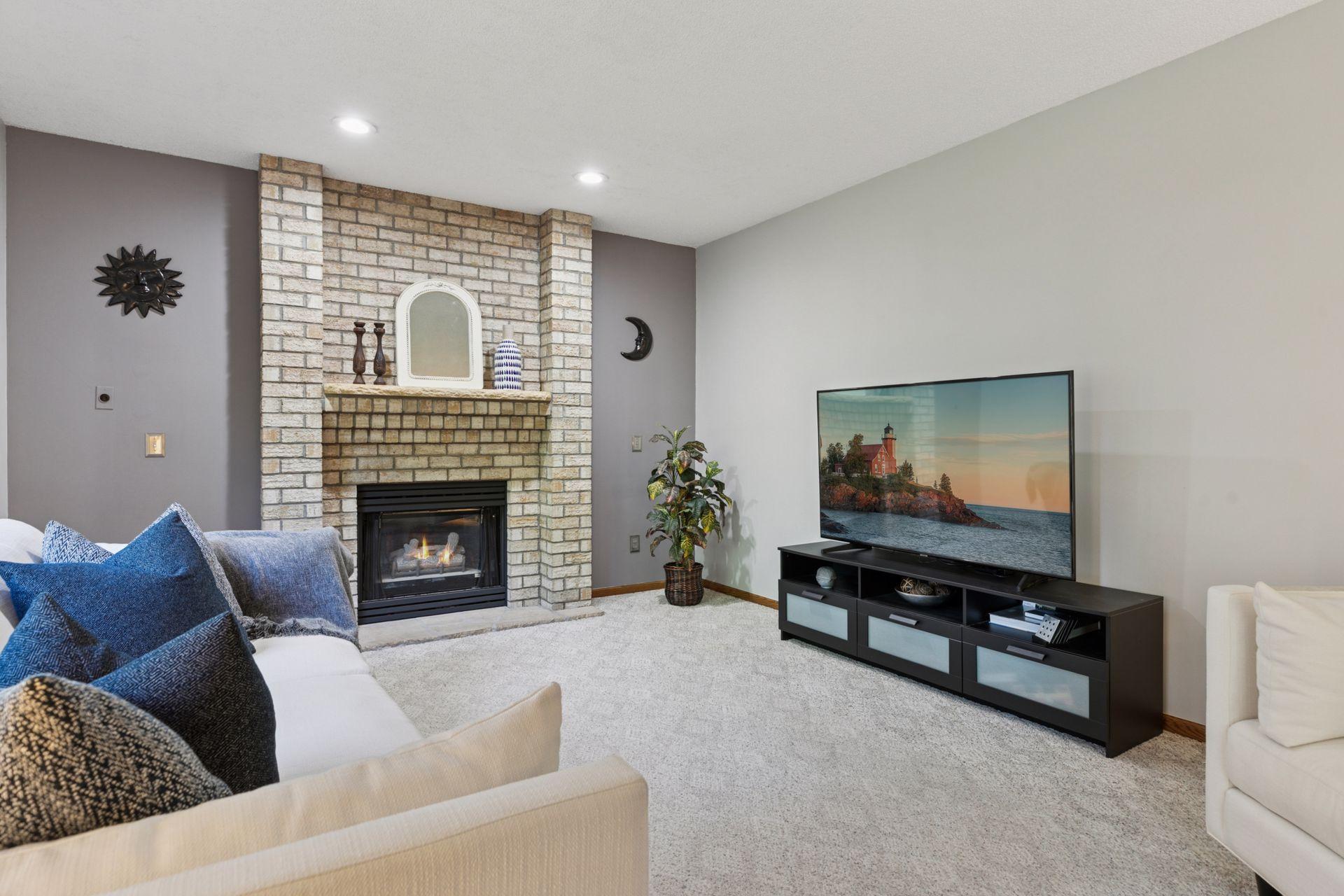 8769 Jewel Avenue South