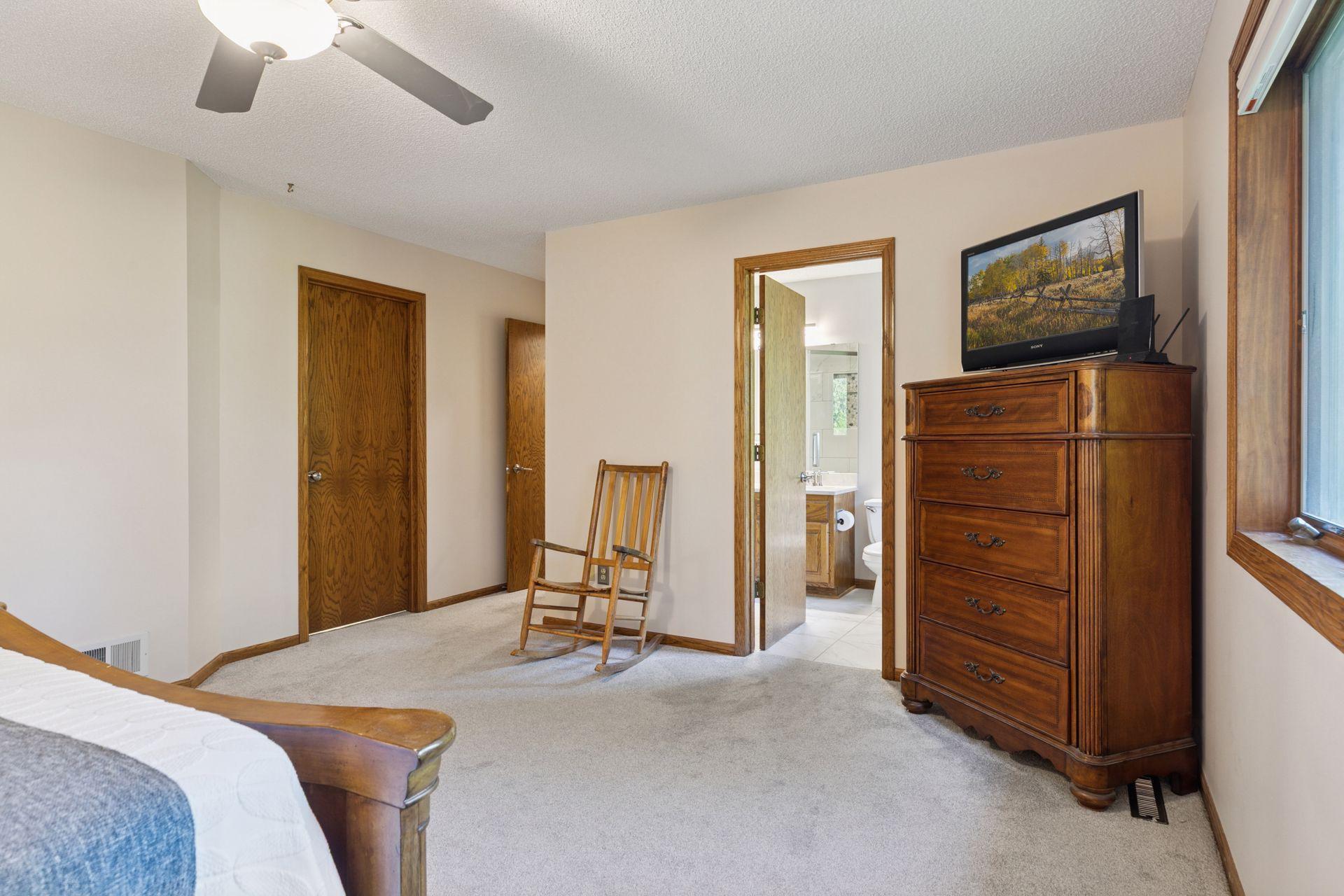 8769 Jewel Avenue South