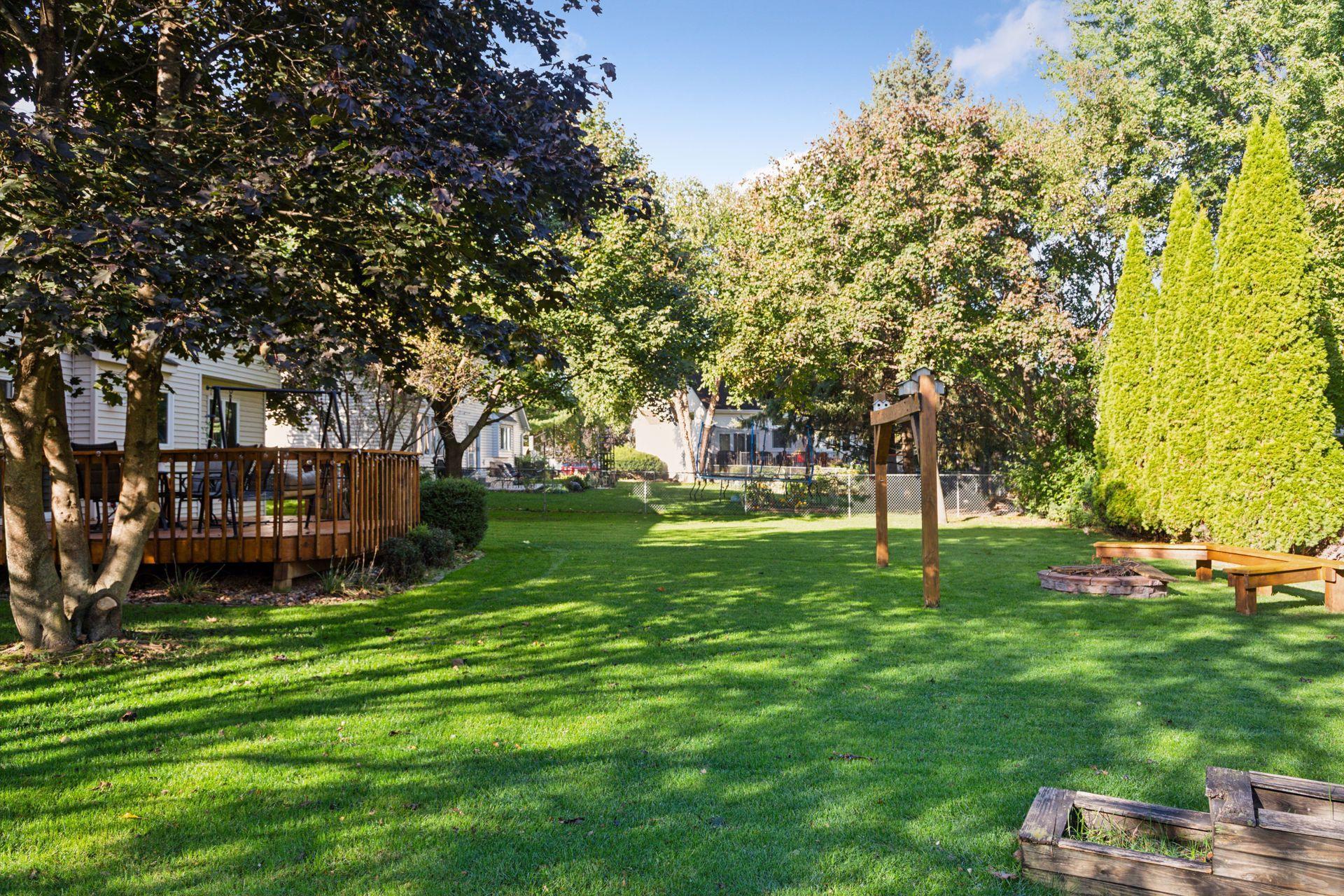 Manicured extra large lot