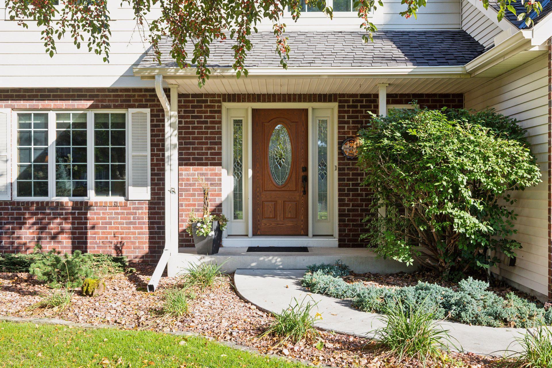 8769 Jewel Avenue South - Spacecrafting - 0003.jpg