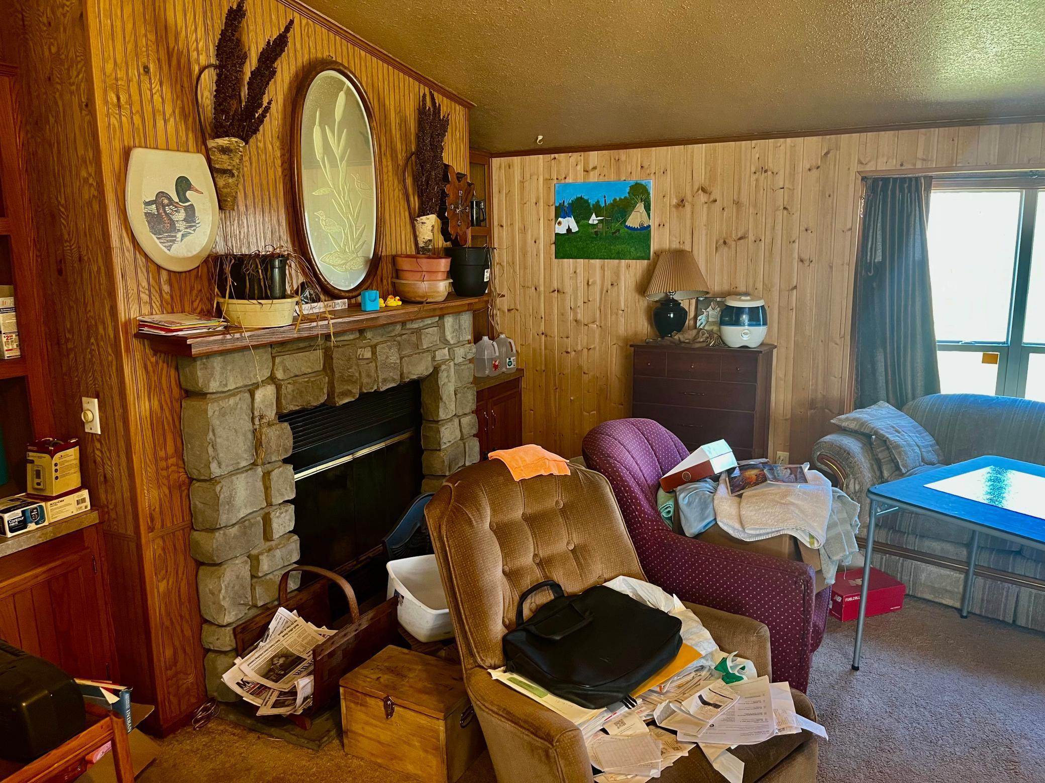 Wood Fireplace w/fan