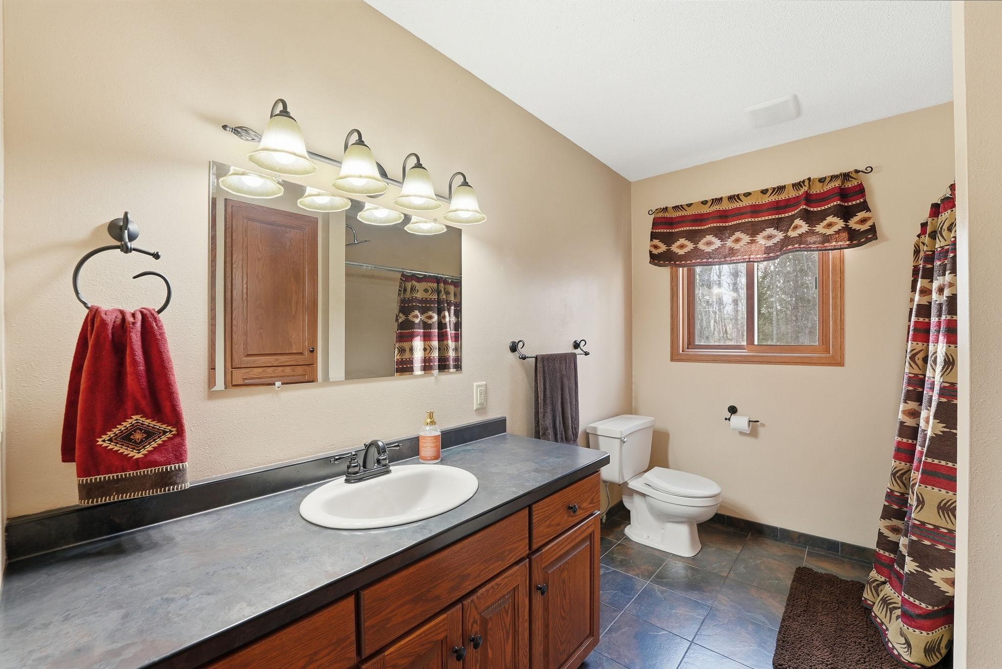 Upper Level Full Bathroom
