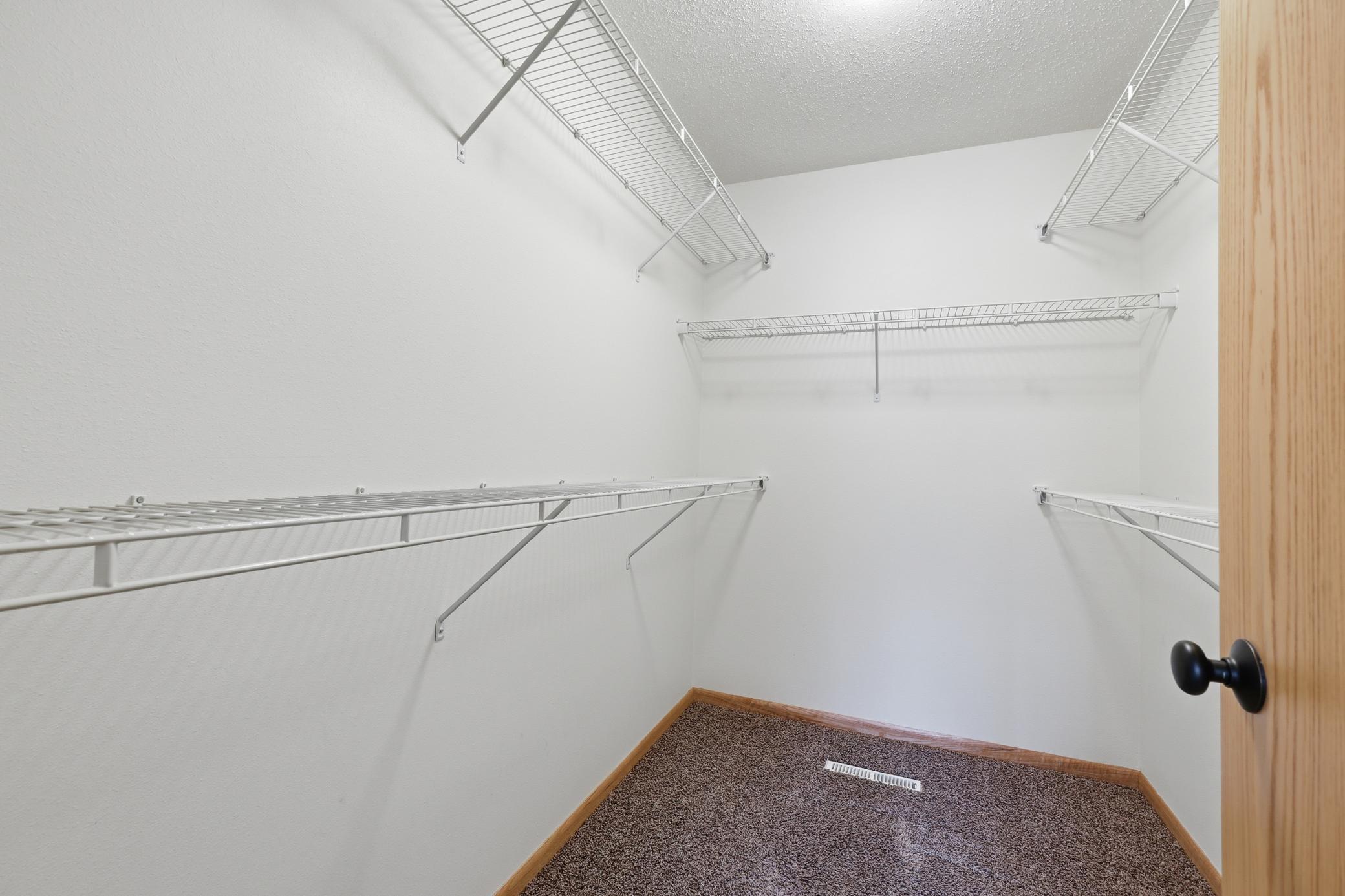 Walk-In-Closet