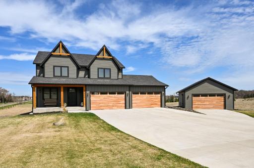 7400 74th Avenue N, Loretto, MN 55357