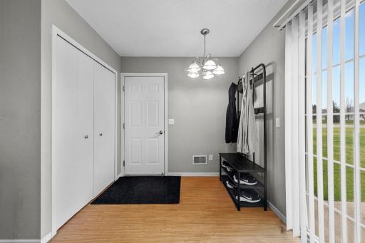 6413 158th Street W, Apple Valley, MN 55124