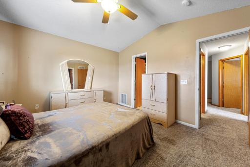 6413 158th Street W, Apple Valley, MN 55124