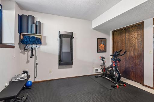 4000 Forestview Lane N, Plymouth, MN 55441