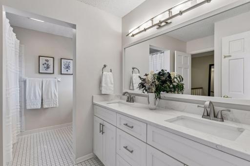 4000 Forestview Lane N, Plymouth, MN 55441