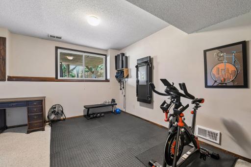 4000 Forestview Lane N, Plymouth, MN 55441