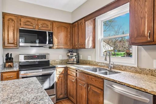 4000 Forestview Lane N, Plymouth, MN 55441