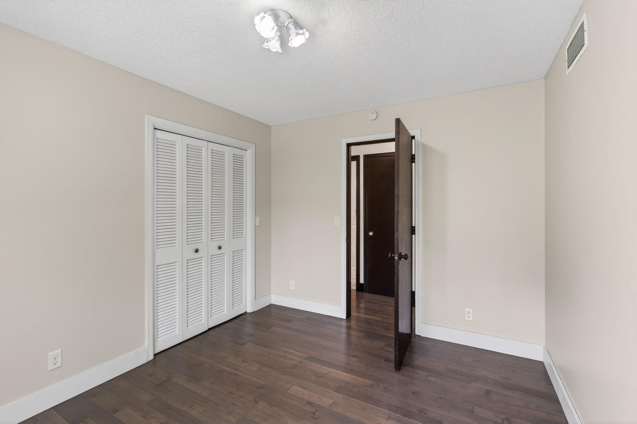 Upper level 2nd bedroom