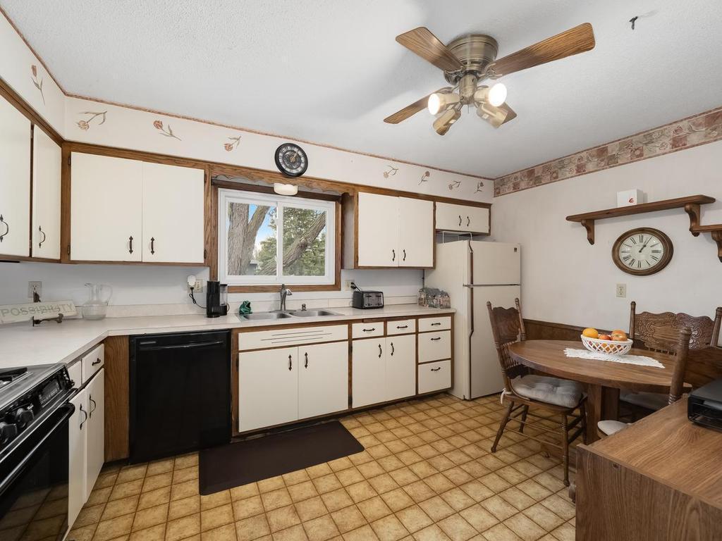 Kitchen has room for dining room table