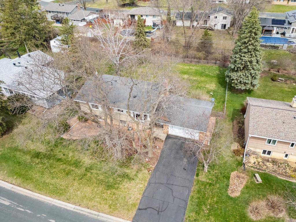 1773 Serpentine Dr Eagan MN 55122 USA-028-031-Aerial-MLS_Size.jpg