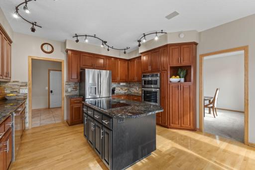 981 Barton Avenue NW, Buffalo, MN 55313