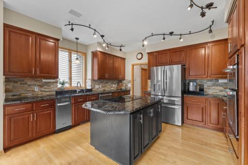 981 Barton Avenue NW, Buffalo, MN 55313