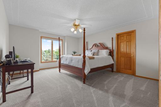981 Barton Avenue NW, Buffalo, MN 55313