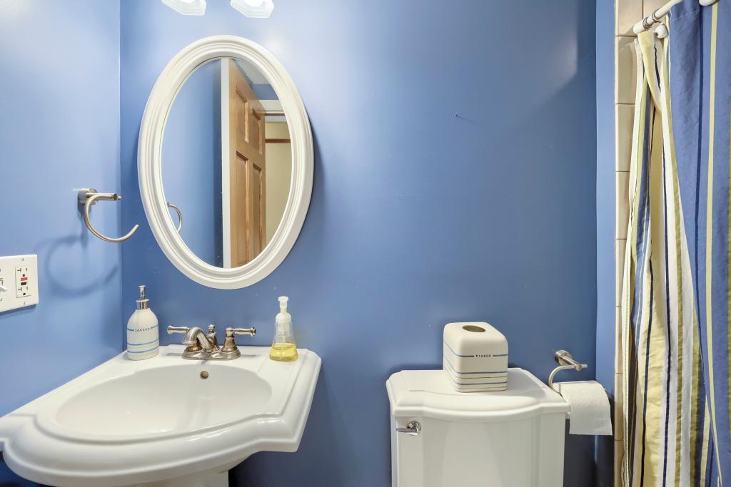 LL Bath 3/4 bath