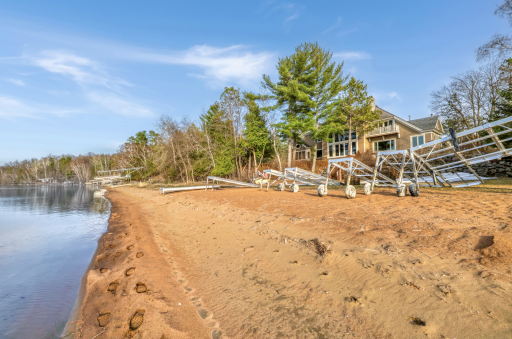 1242 Maple Leaf Trail NW, Walker, MN 56484